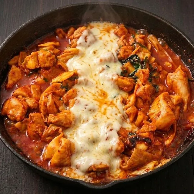 매콤한 춘천 양념 닭갈비 600g+600g 순살 간편조리 캠핑 밀키트 외 골라담기