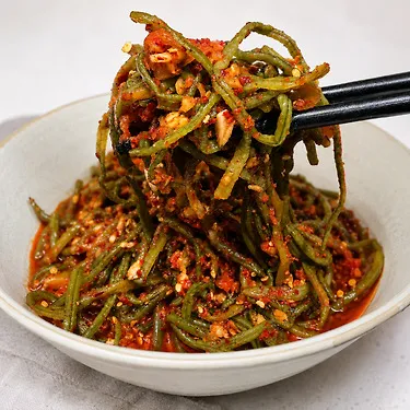 [밥도둑푸드] 전라도 고구마순 김치 1kg 제철별미김치 | 톡딜