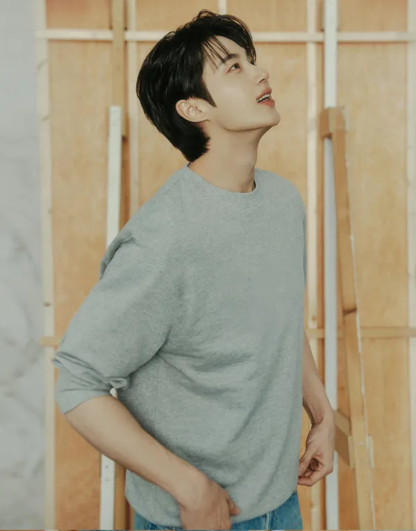 [변우석] 남자 기본 무지 라운드넥 맨투맨 (24color/신컬러 출시) 025510 (정상가 24,800원)